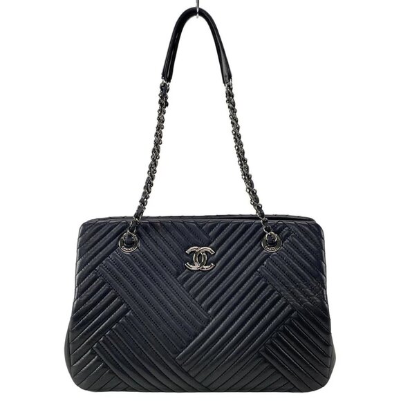 CHANEL V Stitch (Chevron) - Black Lambskin Tote Bag - Picture 1 of 16